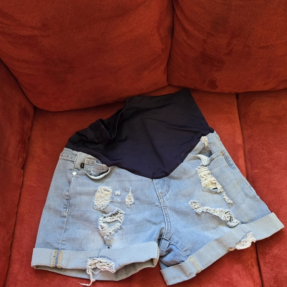 Maternity Jean Shorts Bundle - Picture 3 of 3